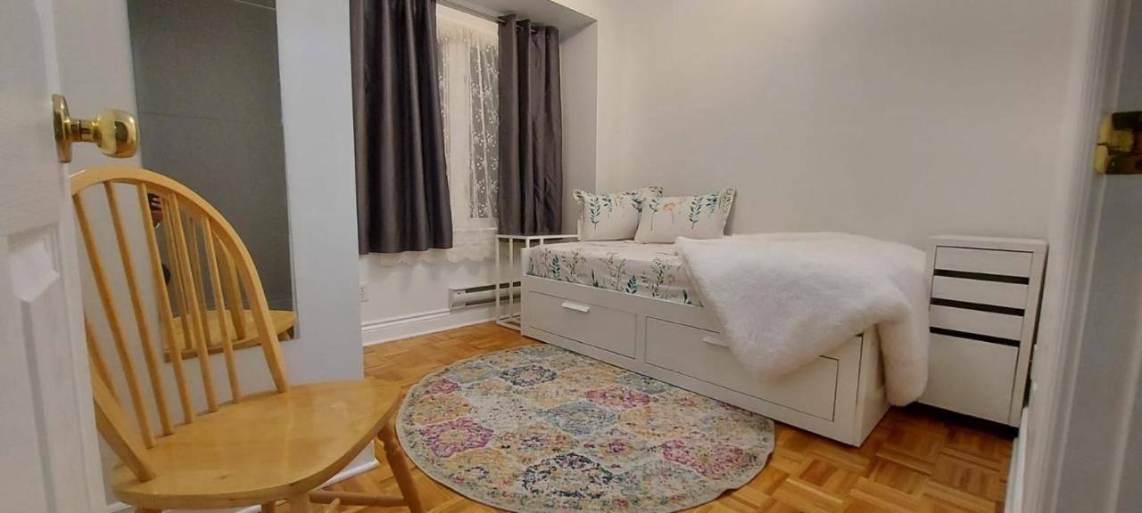 1-bedroom With Private Kitchen & Bathroom Apartment *